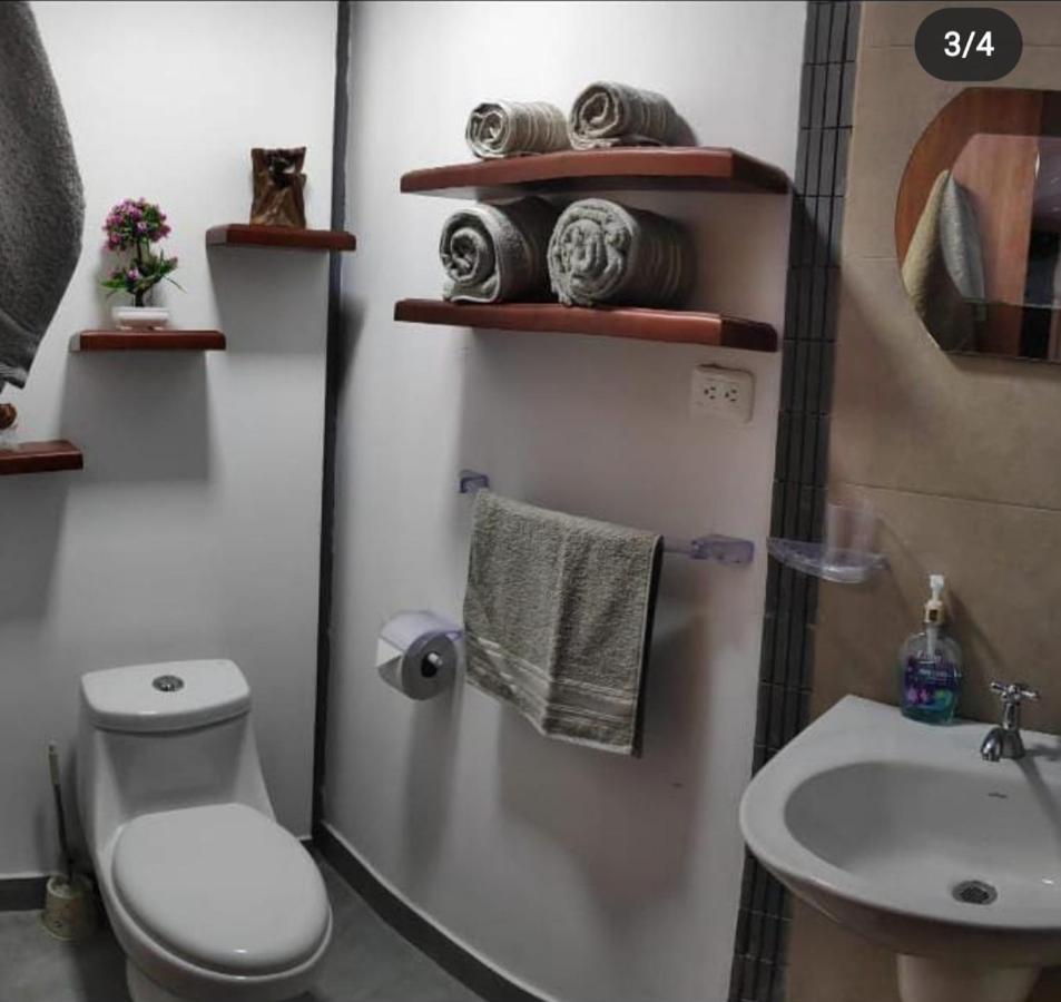 Hospedaje Wiruyana Cotacachi Buitenkant foto